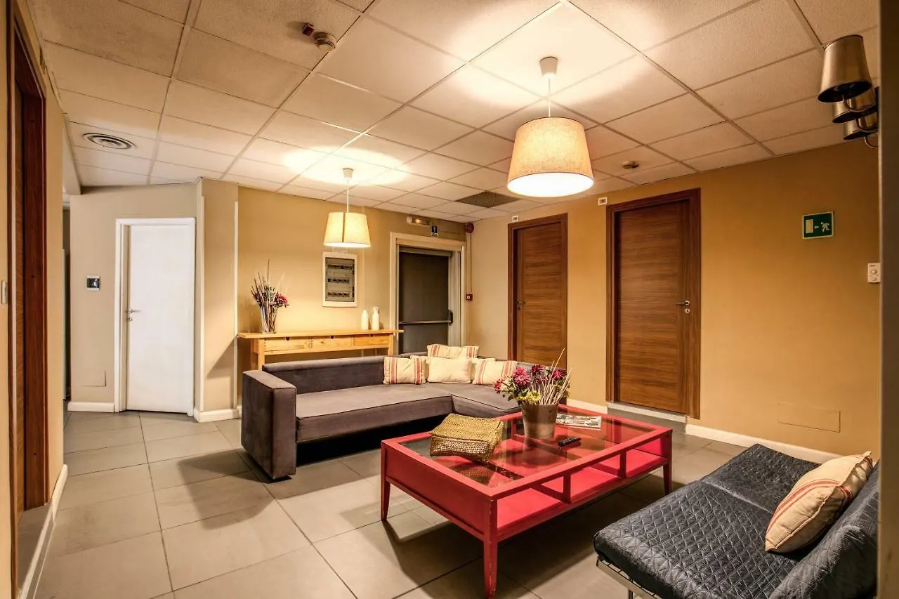 Tuscolano 6 Bedroom 6 Bathroom Apartment Rome 0*,
